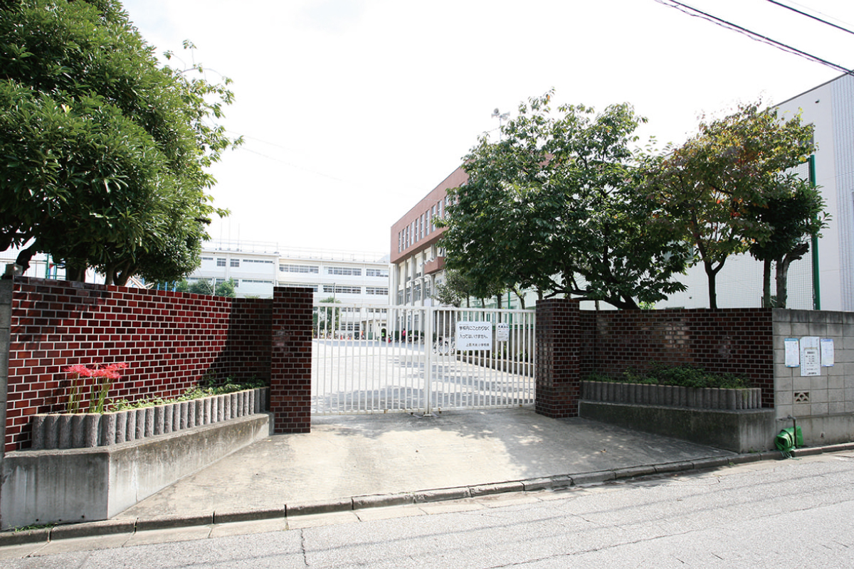 【上青木小学校】 【上青木小学校】