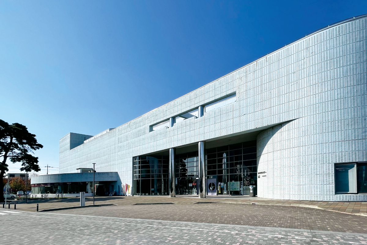 北本市文化センター・北本市立中央図書館