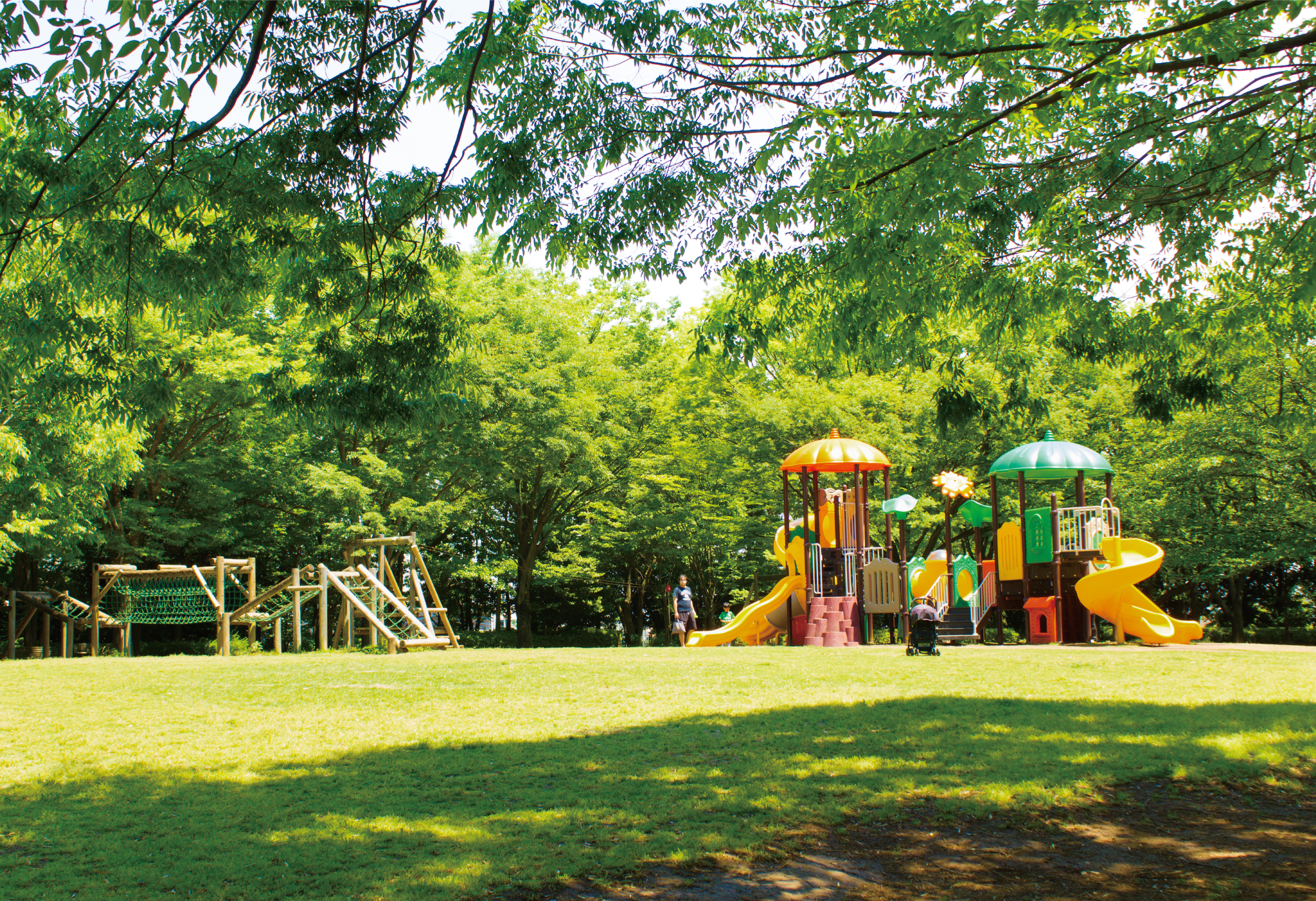 【戸塚中台公園】 【戸塚中台公園】