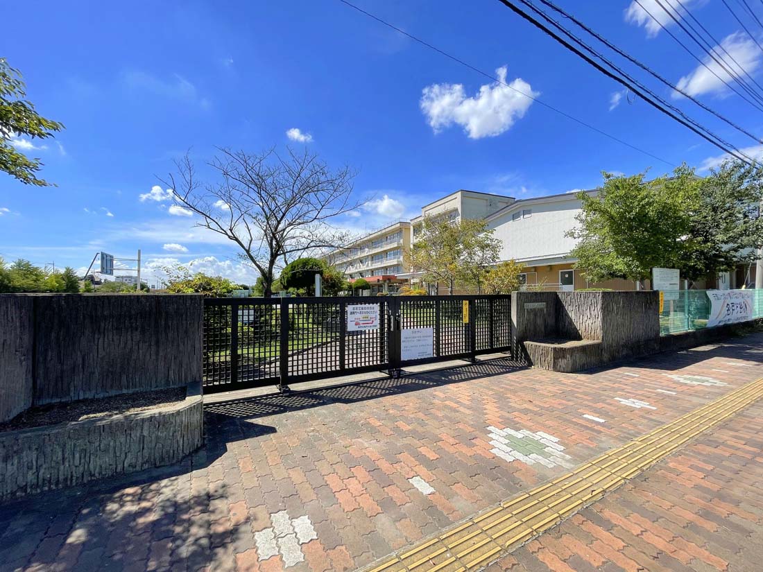 名戸ヶ谷小学校