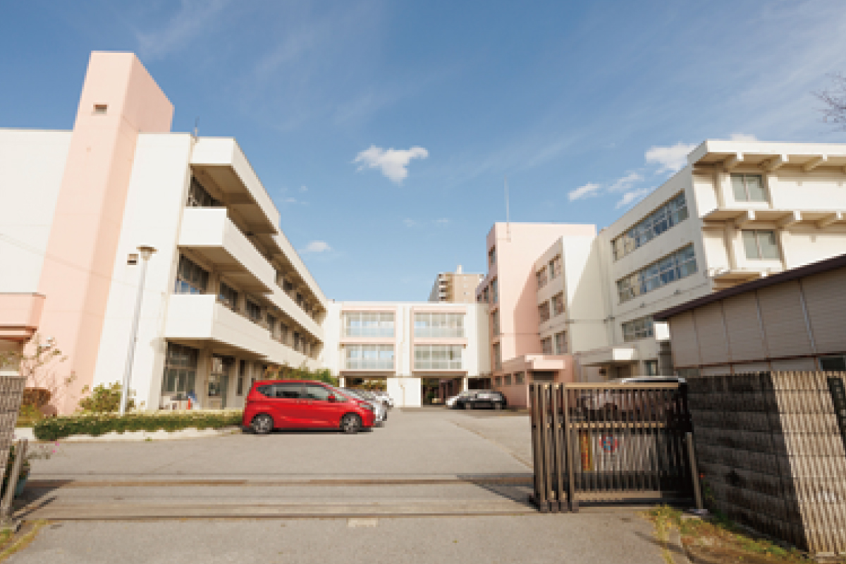 千葉市立幸町第二中学校(東門)