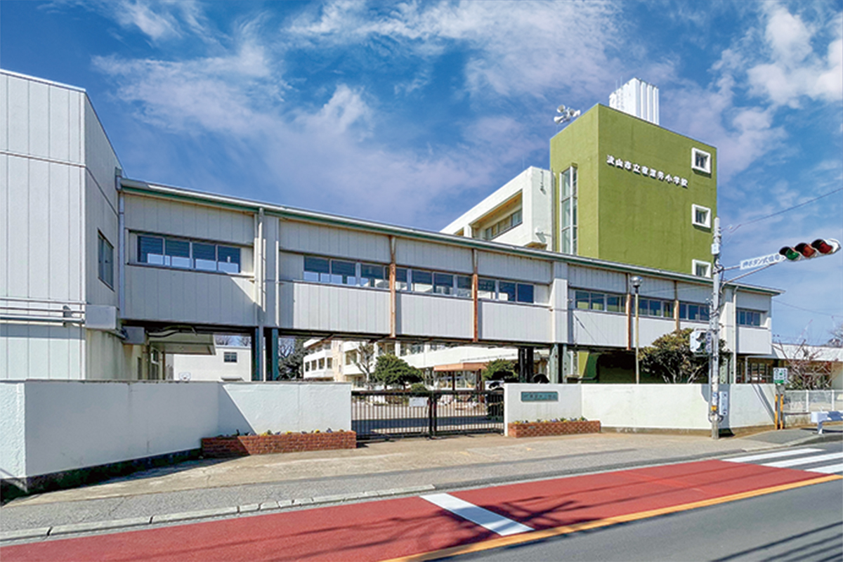 東深井小学校