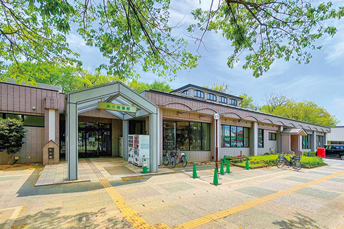 流山市立森の図書館