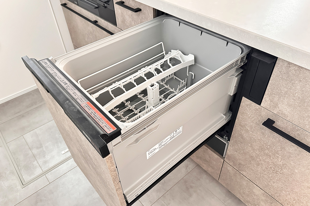 【食器洗浄乾燥機】