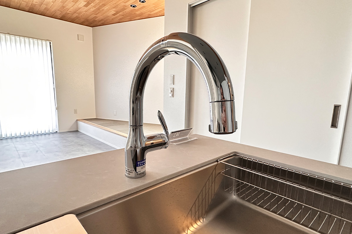 【タッチレス蛇口一体型浄水器】