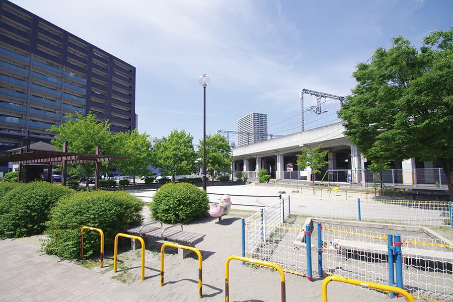 越谷駅西口公園 越谷駅西口公園