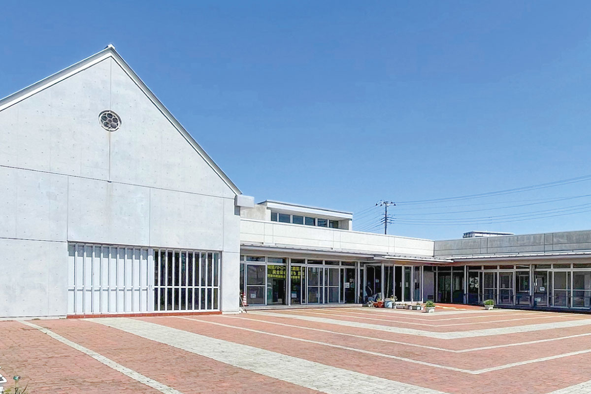 南部梅郷公民館 南部梅郷公民館