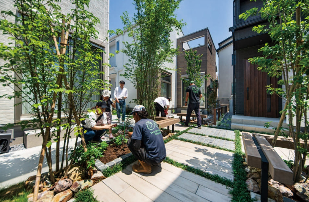 近隣農家による寄せ植えワークショップ