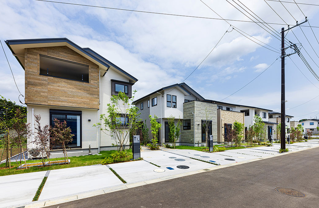 テーマ性を持たせた通り庭が間に覗く心地よい街並を形成