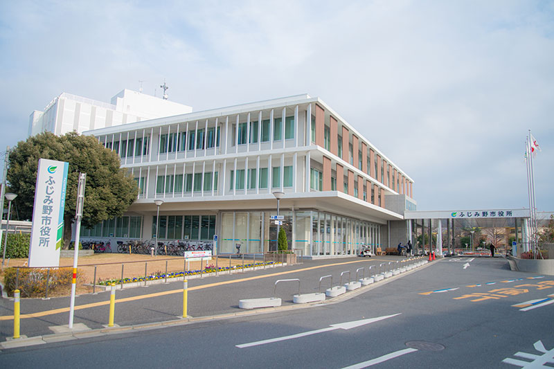 「ふじみ野市役所」外観